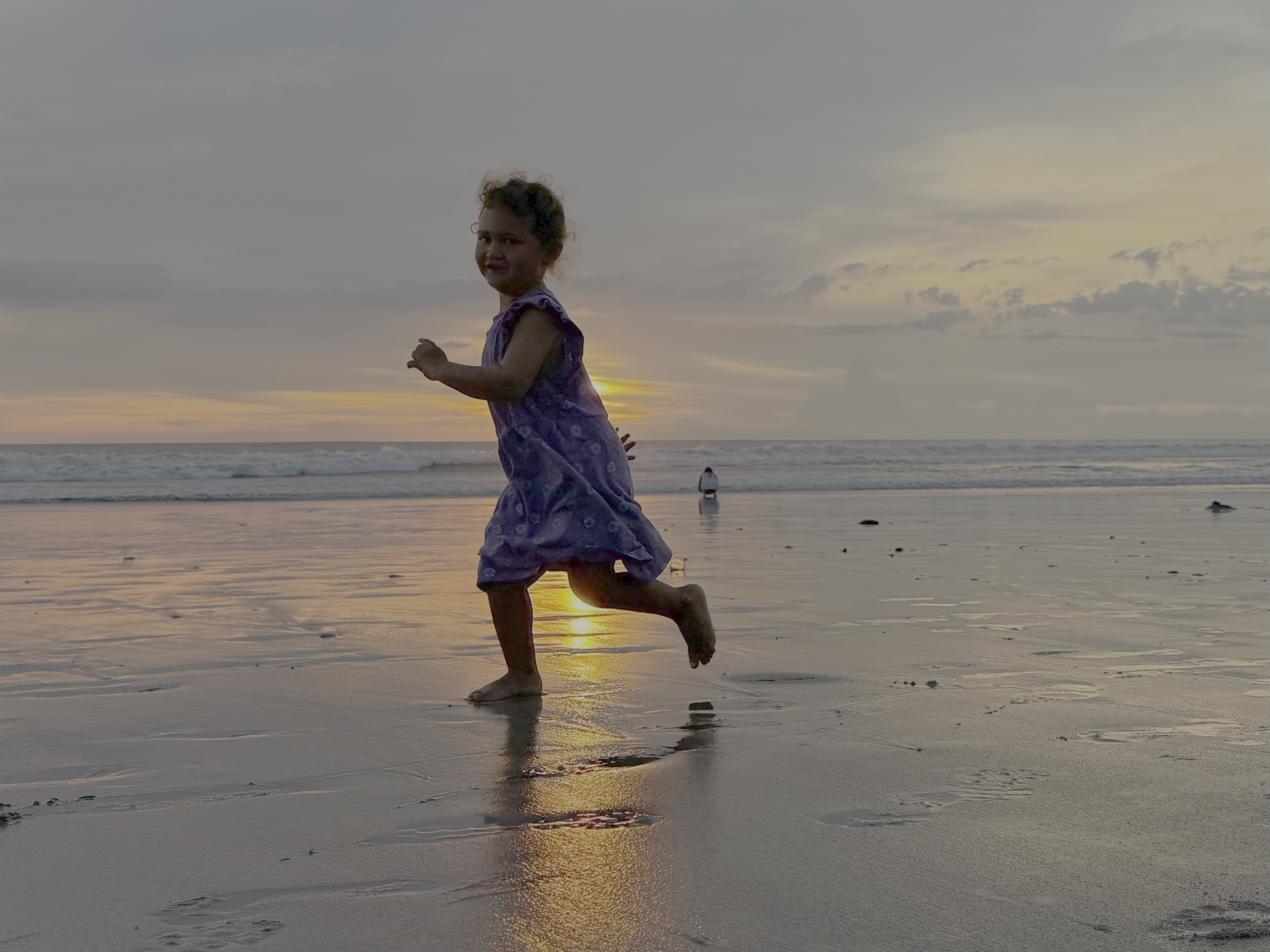 10 Remote Work Strategies for Traveling Parents (2025 Guide)