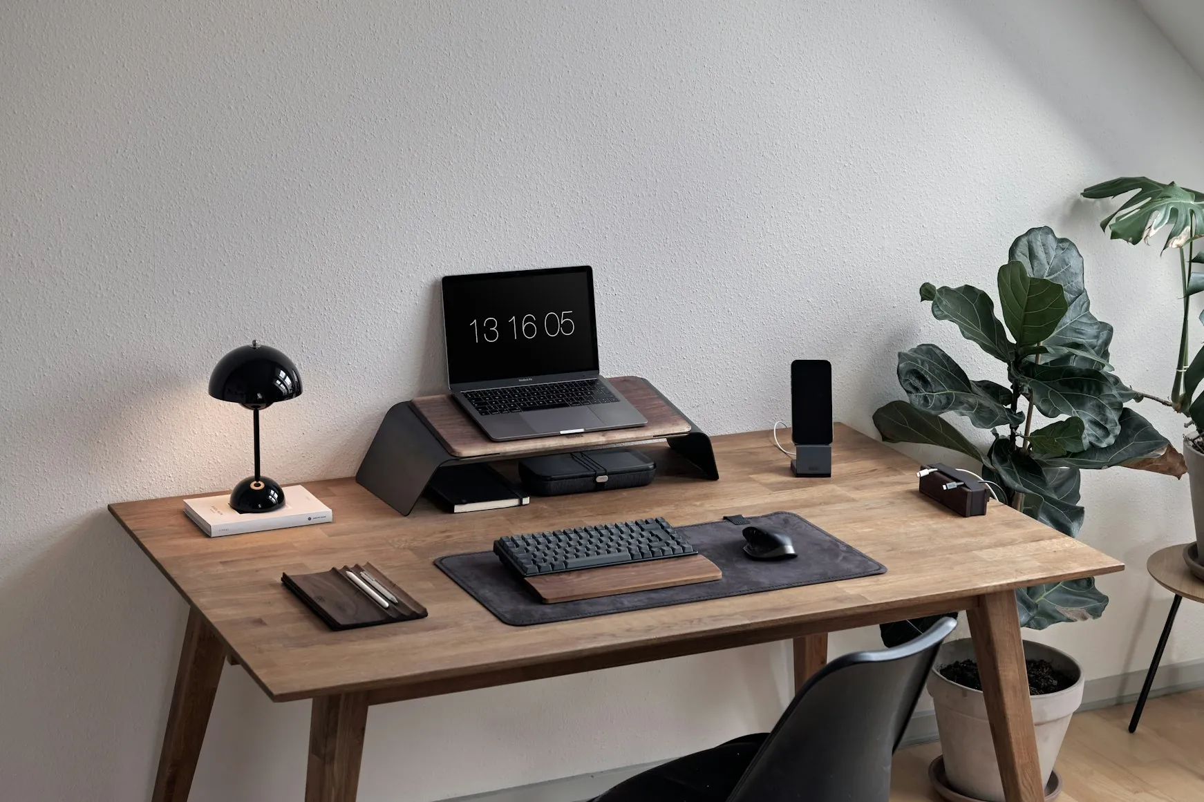 The Ultimate Guide: How to Fund Travel with Remote Work and Benefits